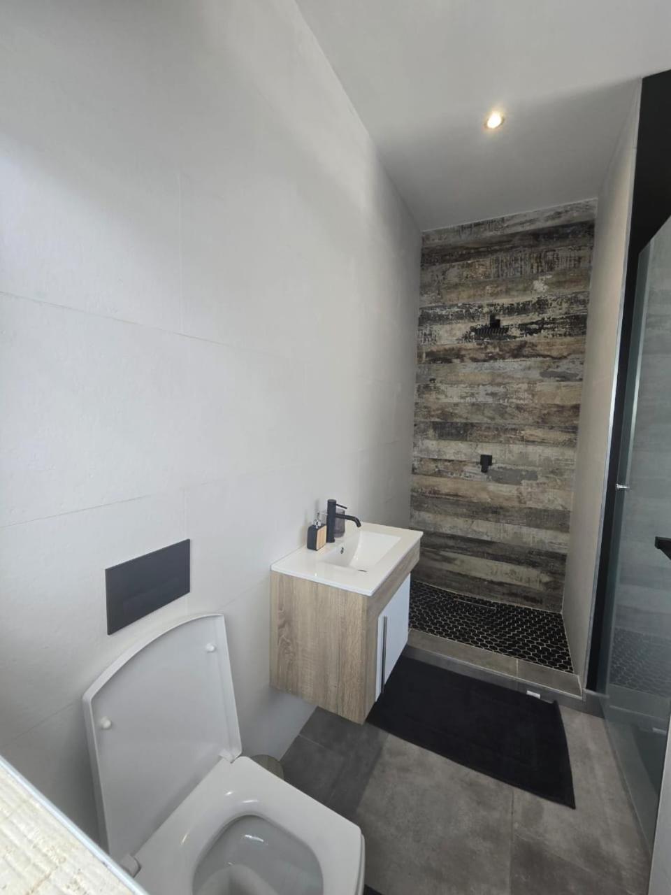The Block Hotel Wilderness Bagian luar foto